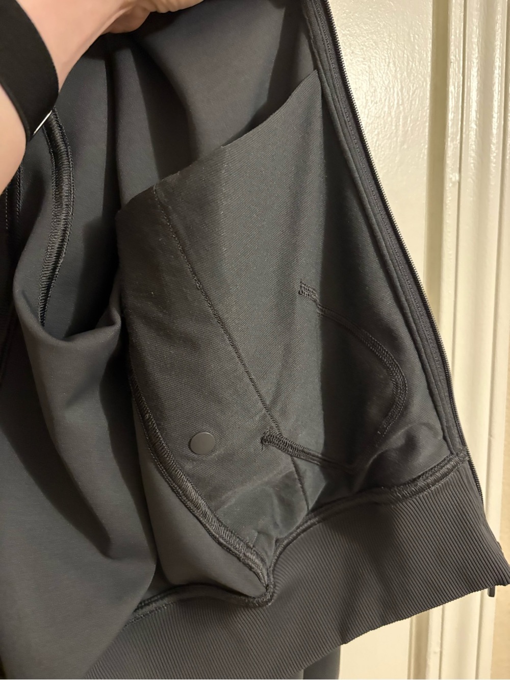 Lululemon Wunder Train Twill Track Jacket in Graphite Gray size 6 - Picture 5 of 11
